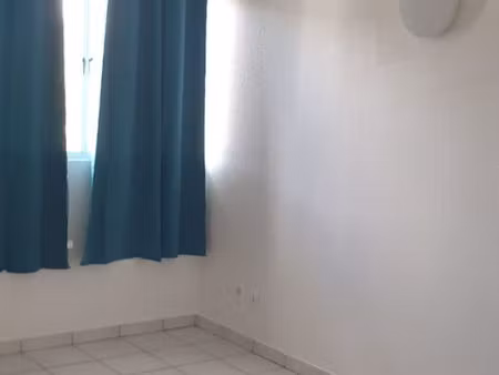 a louer : studio 19 m² résidence du campus à schoelcher