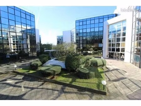 bureaux 2275 m² blagnac