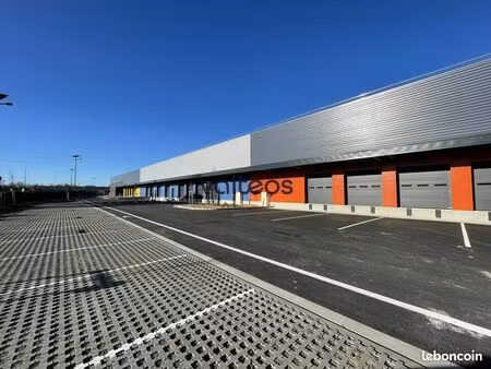 local d'activite 2238 m² toulouse