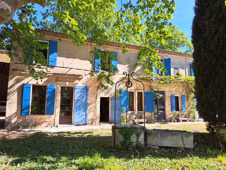 mas de caractère arles proche centre-ville