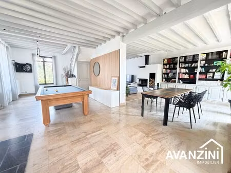 maison de caractère (meulière) de 9 pièces de 220m2
