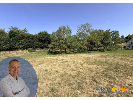 terrain constructible de 800 m² avec vue montagne