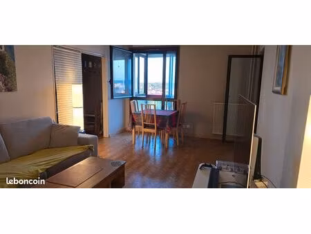 appartement t4 87 m² loi carrez + véranda 11 3 m² et un cellier de 2 m² sur le palier