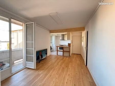 t2 37 m² balcon et pk