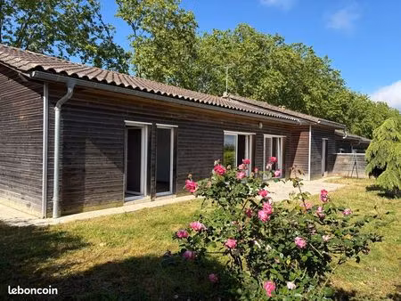maison t4 climatisée  jardin  garage à louer