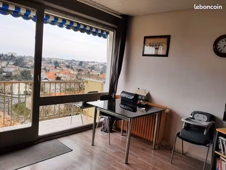 appartement avec superbe vue à 10mn à pied de la brèche – couple ou colocation