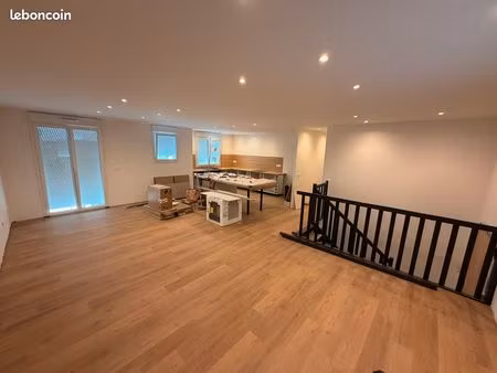à louer – maison entièrement rénovée de 110 m² avec grand terrain