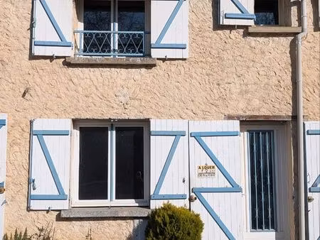 à louer – maisonnette t2 en duplex – 45 m² – 820 cc – disponible immédiatement