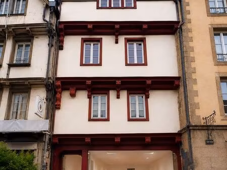 local commercial rénové 80 m² environ – centre-ville de morlaix – belle vitrine