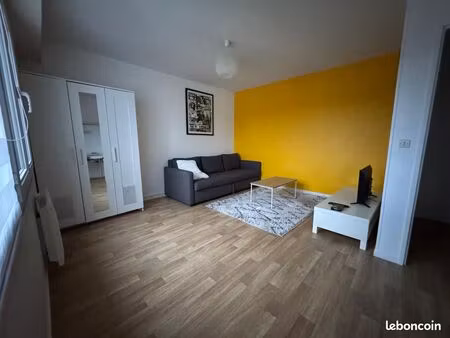 studio 1 pièce 31 m²