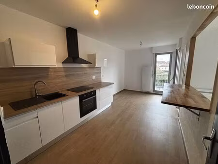 appartement 2 pièces 61 m²