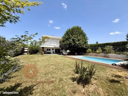 maison 6 pièces 174 m²