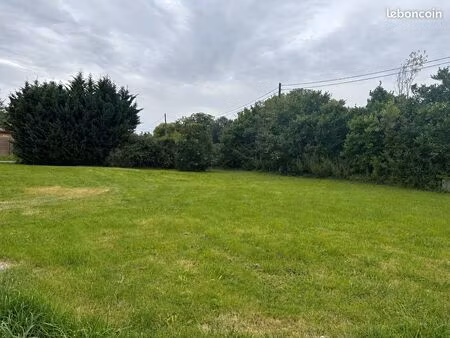 terrain constructible 605 m² – pompertuzat (31450) – libre de constructeur prix : 162 000