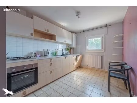 appartement 3 pièces 69 m²