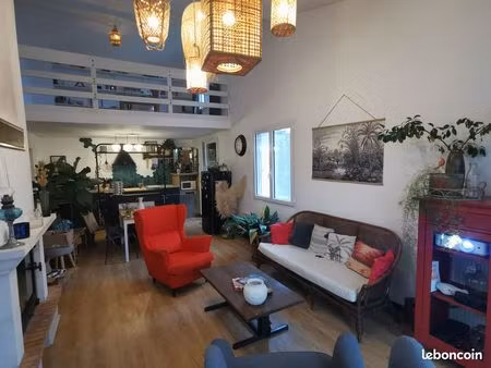 maison familiale chaleureuse de 101 m² avec garage  3 chambres + mezzanine aménageable en 