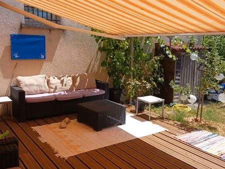t4 75m2 deux terrasses+ terrain de 232m2 + garage 7 m2 entièrement rénové/climatisation