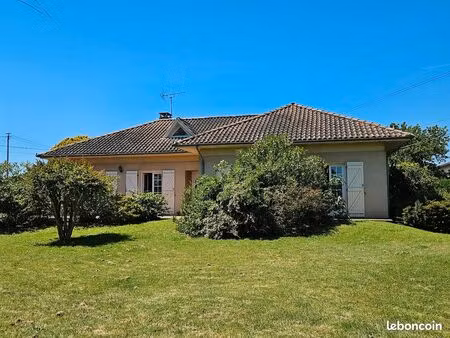 seysses villa t5/6 de 192 m² au sol ( sh 138 m²) avec terrain de 1727 m² et grand garage