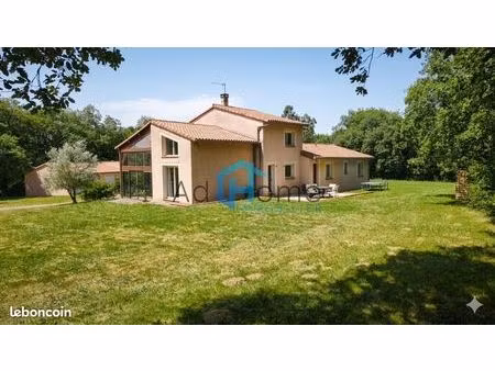 villa 8 pièces 155 m²