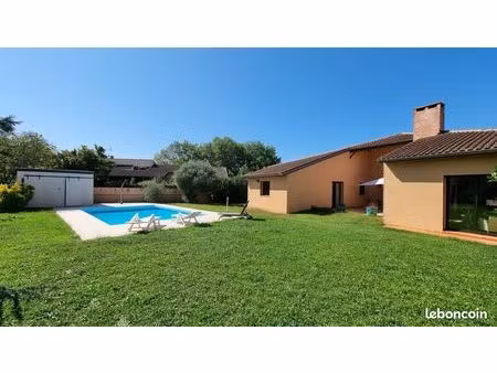 rare – maison d’architecte 216 m2 - sans vis-à-vis – piscine – terrain 1500 m2 divisible -