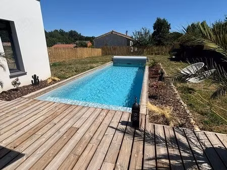 a vendre maison récente 2024 avec piscine