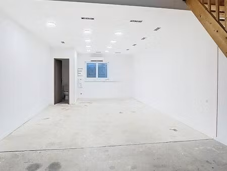 local 70 m² cornebarrieu