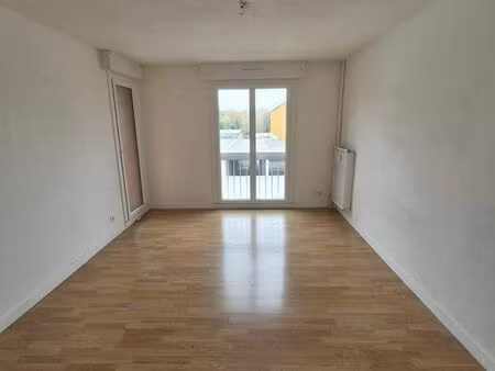 quartier compans - t2bis 67m2 avec parking