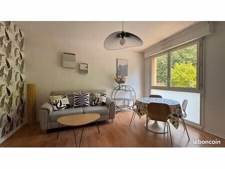 appartement rénové t3 (parking en option) – quartier des carmes