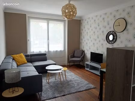 appartement 3 pièces rez de chaussée surélevé  66 m ²