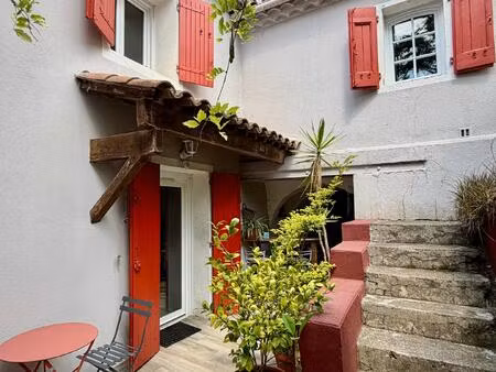 maison de charme familiale en pierre avec vue panoramique