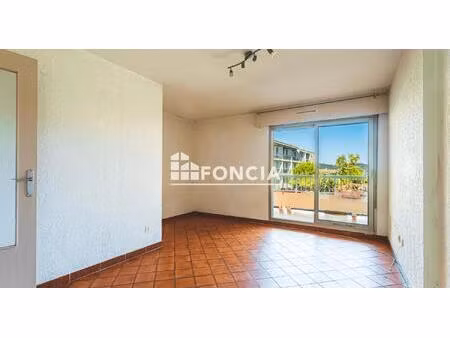 à vendre – grand t1 bis à deux pas des plages - cellier- stationnement facile