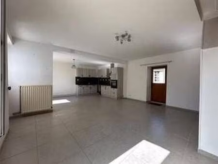 vente maison à cérans-foulletourte (72330) : à vendre / 68m² cérans-foulletourte