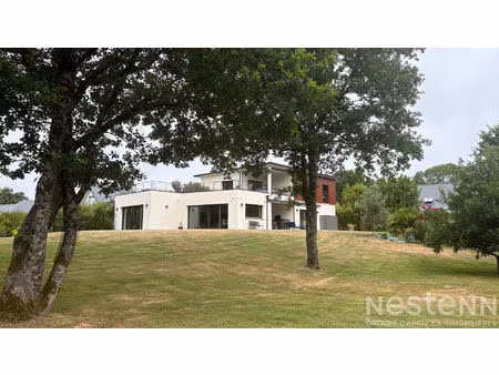 a vendre - maison contemporaine d'exception à vendre à ploemel de 231 m²