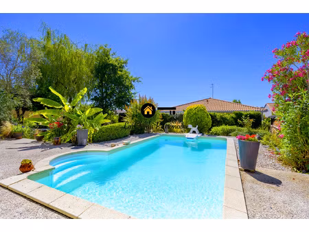 maison individuelle plain pied 4 pieces - 118 m2 - piscine
