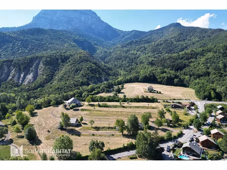 lotissement d'exception au bord du lac de serre-ponçon au pre d'emeraude