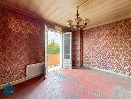 au coeur du quartier des amidonniers  appartement 3 pièces de 5