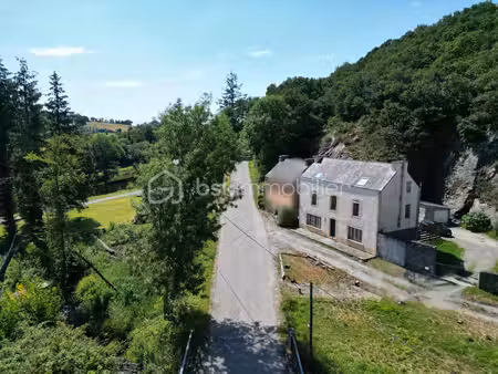maison familiale rénovée de 4 chambres dans un environnement de nature