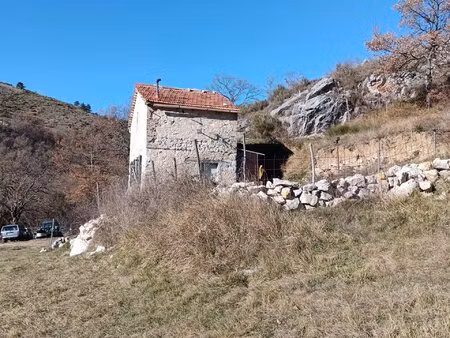 bezaudun les alpes  mazet et terrain inconstructible