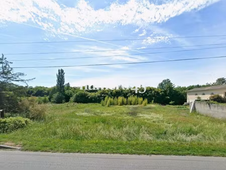 terrain constructible 700 m²