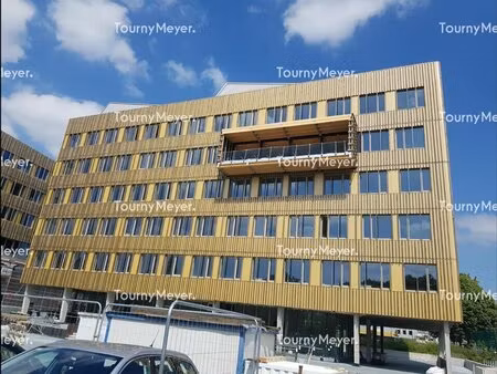 location bureaux 150 m² à 601 m²