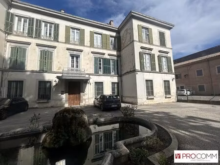 location bureaux 200 m²
