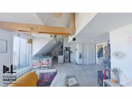 appartement t2 en duplex avec parking - rue du plat d'etain