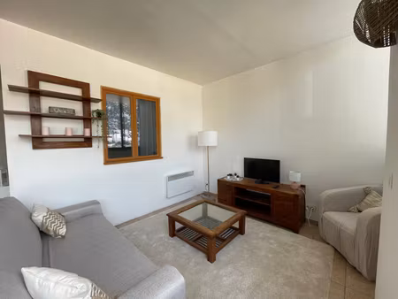 f2 meuble proche quai southampton