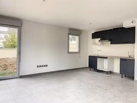 villa t4 récente de 82 m² avec jardin