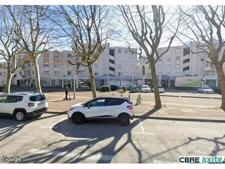 vente commerce fontaine 131 m²