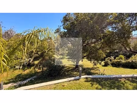 mandelieu — terrain avec projet de villa contemporaine & permis purgé