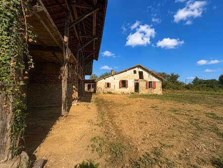 vente maison 4 pièces 95 m² à aire-sur-l'adour (40800)  85 000 €