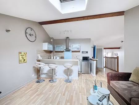 à louer  appartement t2 meublé de 42 95 m²   haute-ville d'auch