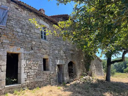 aux portes de figeac  un bien rare à rénover au coeur d'un environnement d'exception