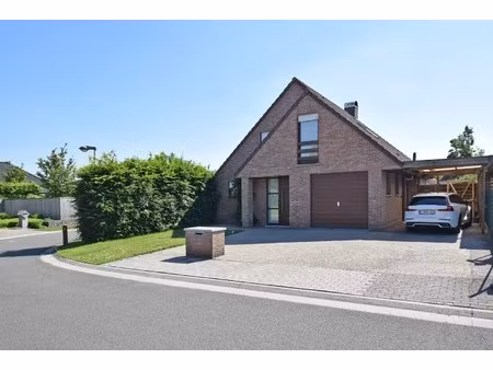 huis te huur in roeselare met 3 slaapkamers