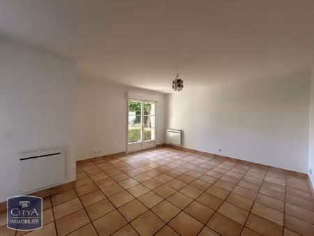 appartement à louer 2 pièces 41.2 m² - rambouillet (78) - 825€